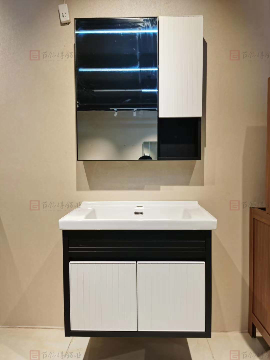 全铝浴室柜(图1)